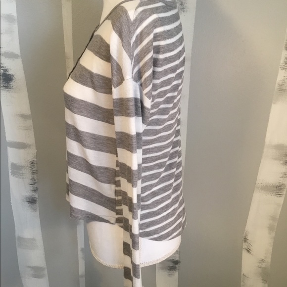 Grey and white Aeropostale  Short sleeve T-shirt - Picture 3 of 3